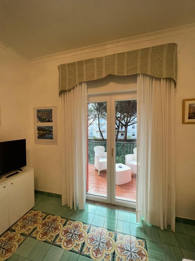 Sorrento Home E Flat Park And Pool Exterior foto
