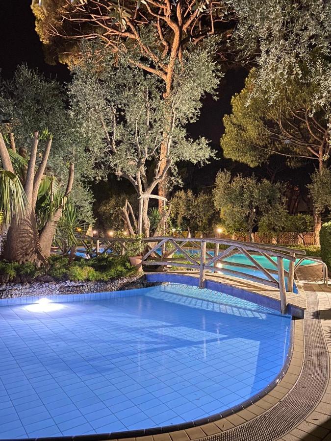 Sorrento Home E Flat Park And Pool Exterior foto